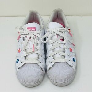 Adidas Hello Kitty Superstar 7279 Casual Shoes White Multicolor Floral 6Y/7.5W